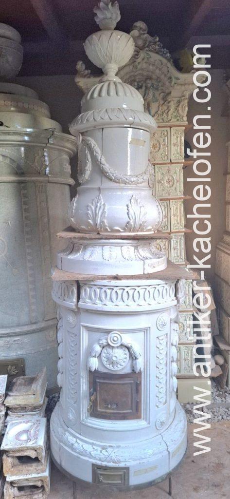 antiker Kachelofen zu verkaufen, historischer Kachelofen, alter Kachelofen, originaler Kachelofen, klassischer Kachelofen, Jugendstil Kachelofen, Gründerzeit Kachelofen, Barock Kachelofen, Biedermeier Kachelofen, Empire Kachelofen, Dorotheum Kachelofen, Ofenkacheln antik, Kachelofen gebraucht, Kachelofen zu verkaufen, Josefinischer Kachelofen, Wiener Kachelofen